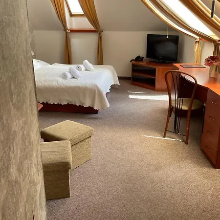 Pod Hradom Hotel