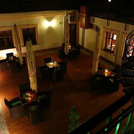 Pod Hradom 3* Trenčín