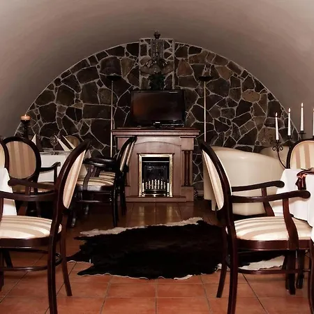 Pod Hradom 3* Trenčín
